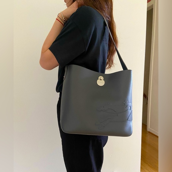 Longchamp Logo Patch Hobo Shoulder Bag ( gray ) - Picture 2 of 12